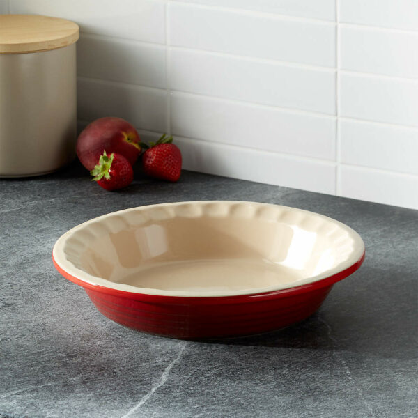 LE CREUSET -  Heritage 9" Pie Dish  - Cerise - Image 2