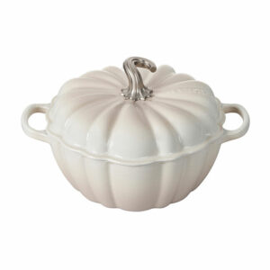 LE CREUSET - Figural 4qt. Pumpkin Cocotte w/ SS Figural Knob - Meringue